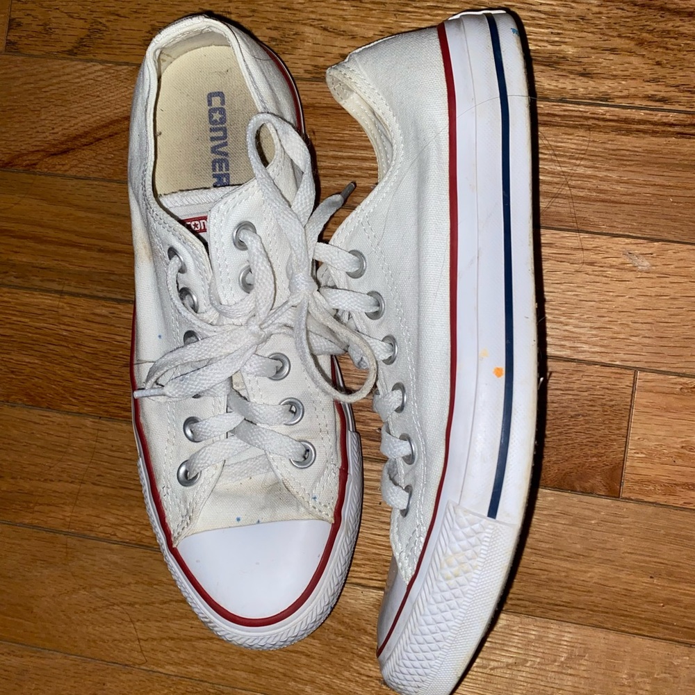 White Lowtop Converse